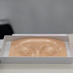 visage d’entrainement pour microblading